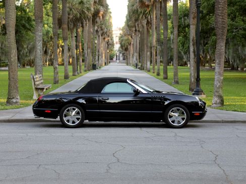 Used 2002 Ford Thunderbird RWD image 2