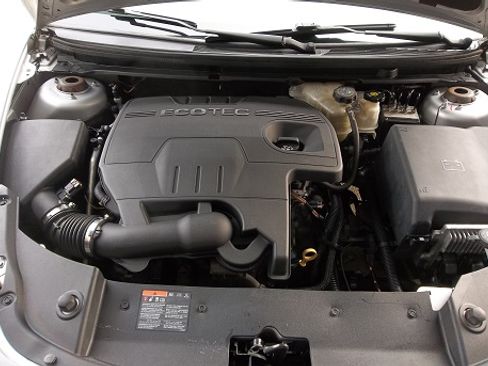 Used 2012 Chevrolet Malibu LT image 17