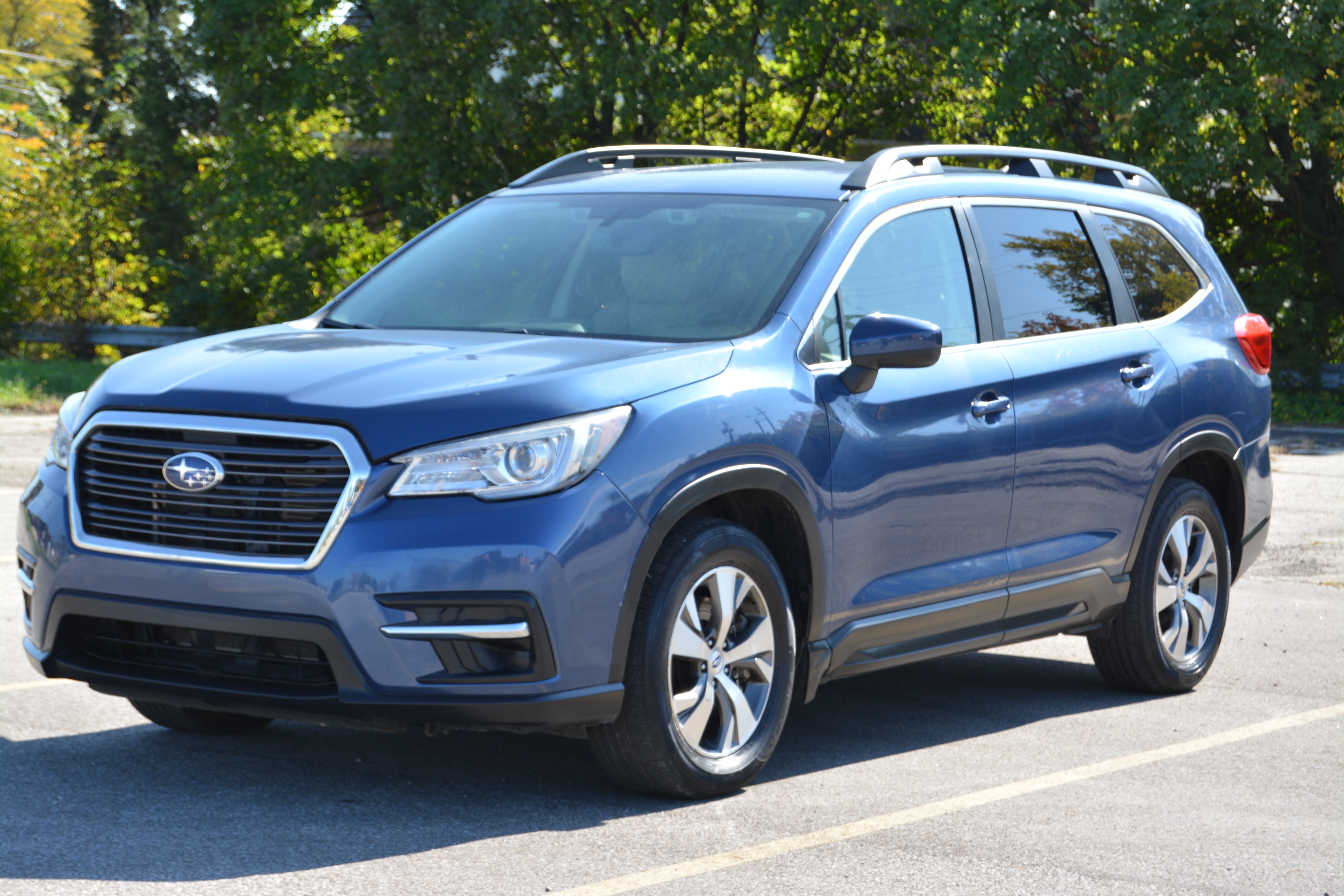 Used 2021 Subaru Ascent Premium 7-Passenger AWD/4WD image 3