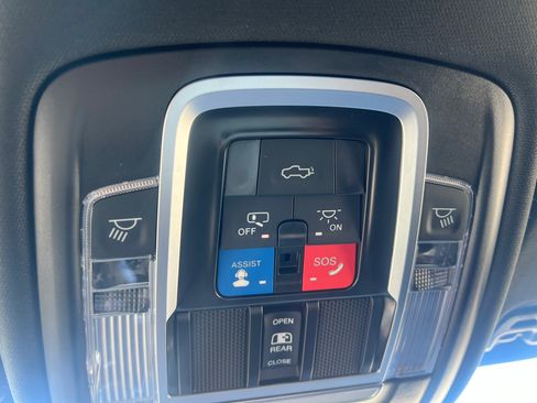 Used 2024 RAM 1500 Laramie Limited image 37