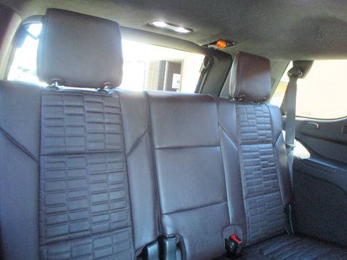 Used 2023 Cadillac Escalade Platinum Sport image 21