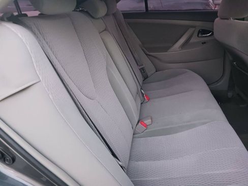 Used 2011 Toyota Camry LE image 8