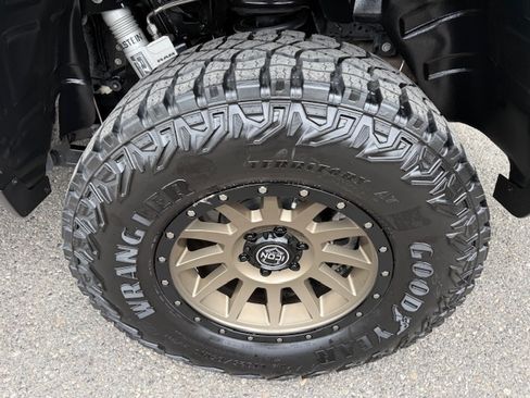 Used 2025 RAM 1500 4x4 Crew Cab RHO image 29
