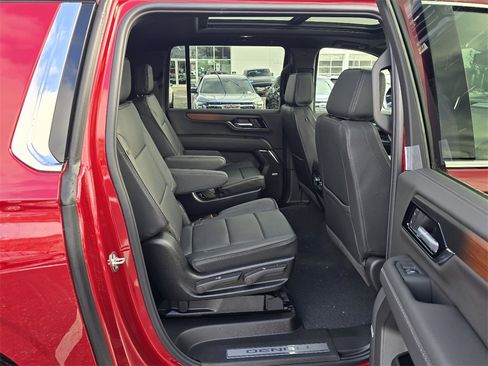New 2026 GMC Yukon XL Denali image 33