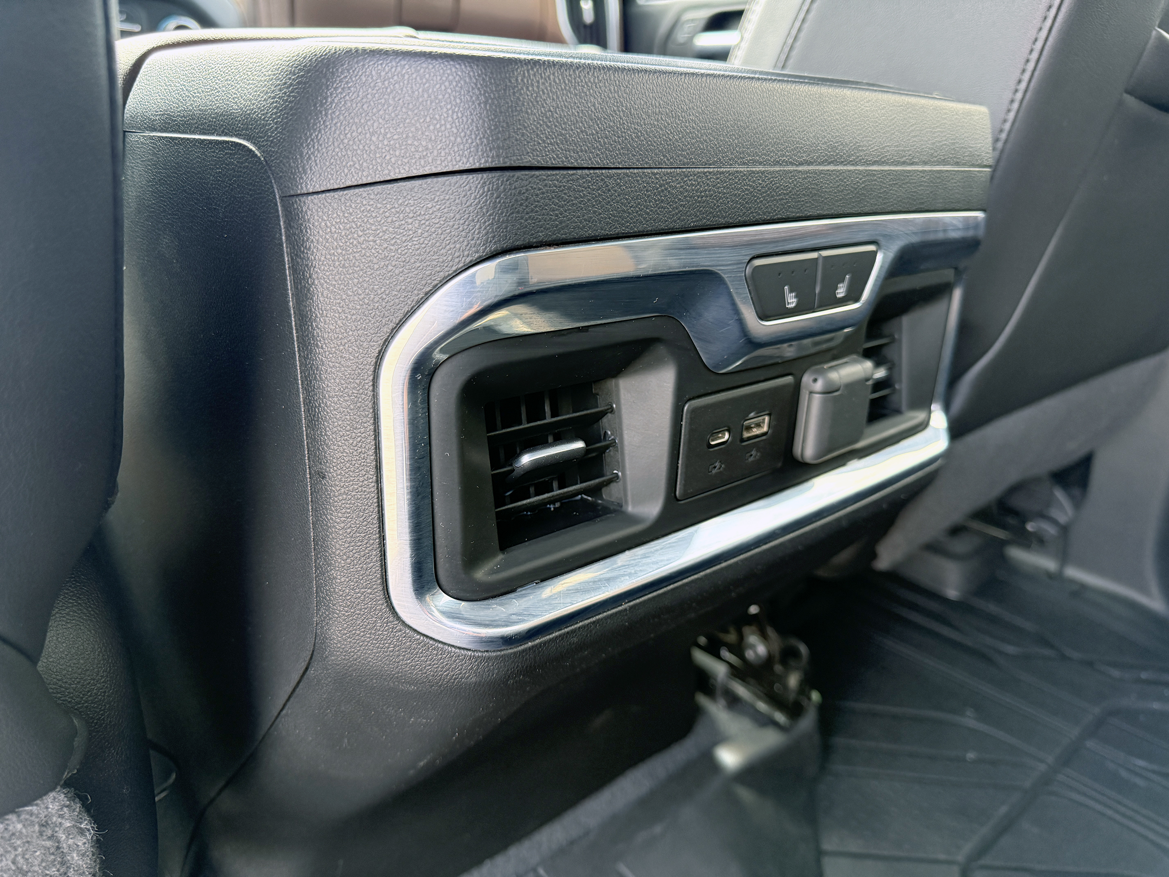 Used 2020 Chevrolet Silverado 3500 4x4 Crew Cab High Country image 14