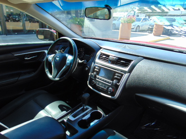 Used 2017 Nissan Altima SR FWD image 27