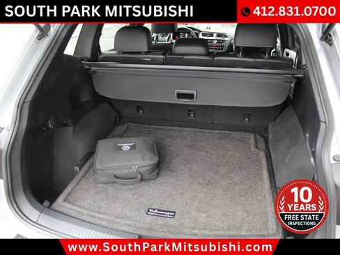 Used 2023 Volkswagen Tiguan SE R-Line image 25