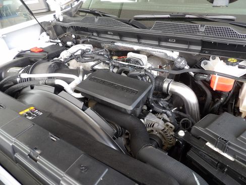 Used 2024 Chevrolet Silverado 2500 LT image 19