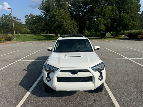 Used 2021 Toyota 4Runner 4WD SR5 Premium image 10