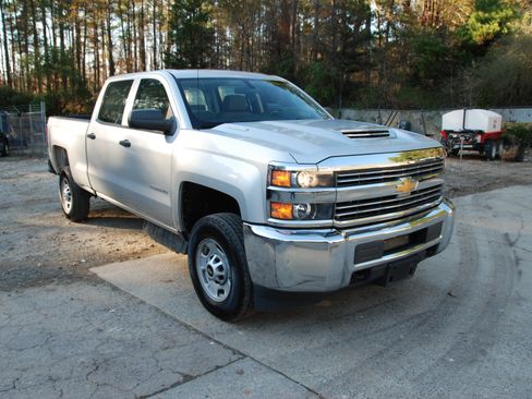 Used 2017 Chevrolet Silverado 2500 image 1