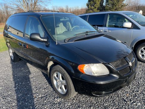 Used 2003 Dodge Grand Caravan Sport image 3