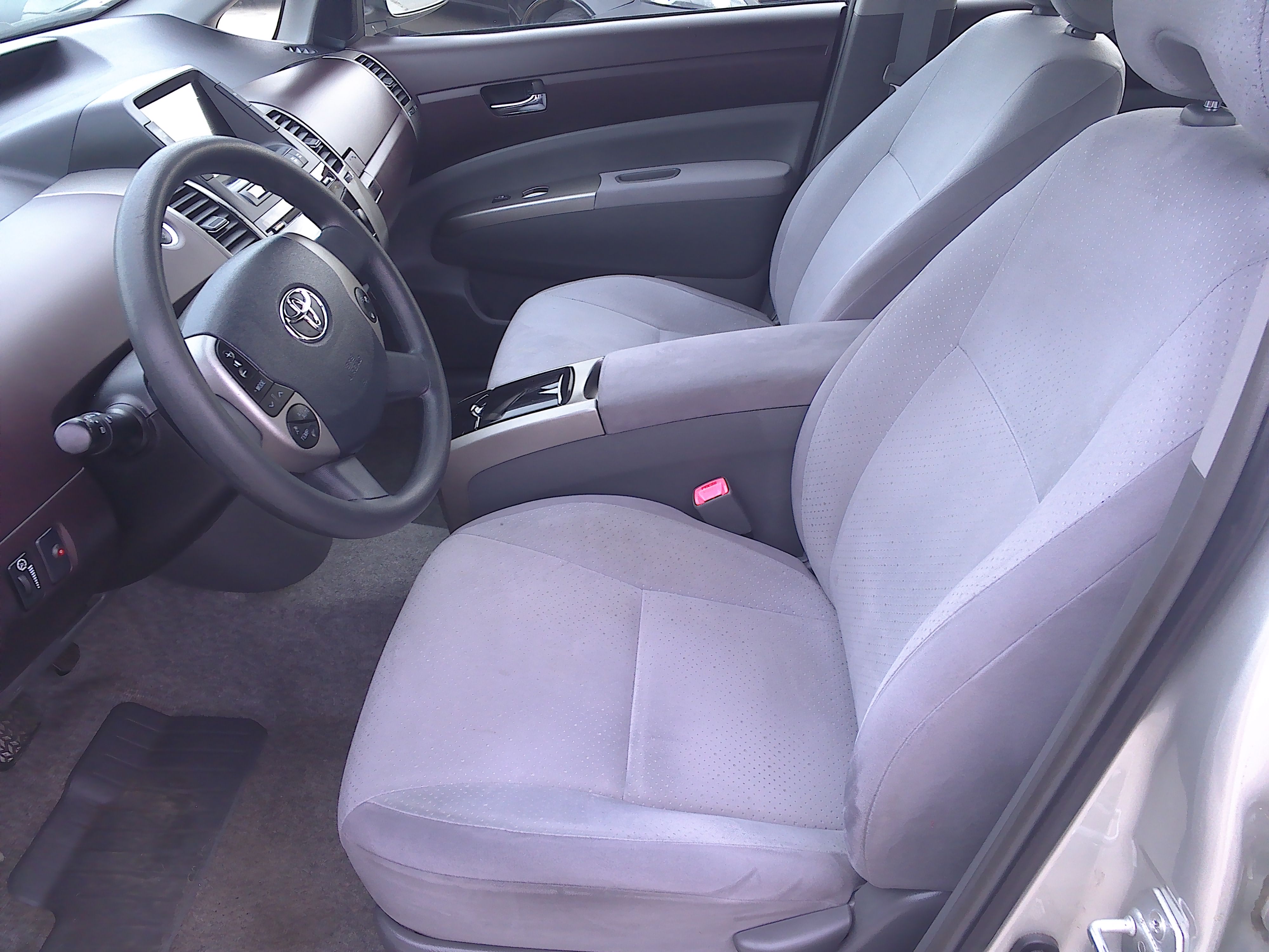Used 2005 Toyota Prius Two FWD image 7