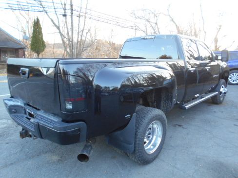 Used 2012 GMC Sierra 3500 Denali image 4