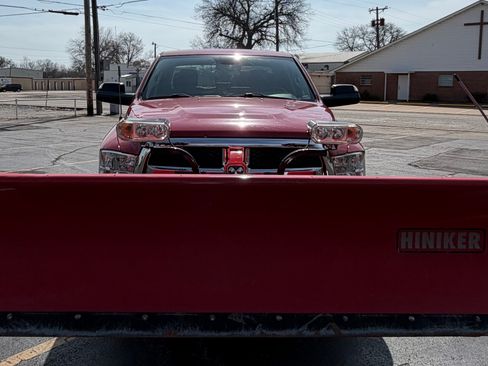 Used 2017 RAM 2500 Tradesman image 9