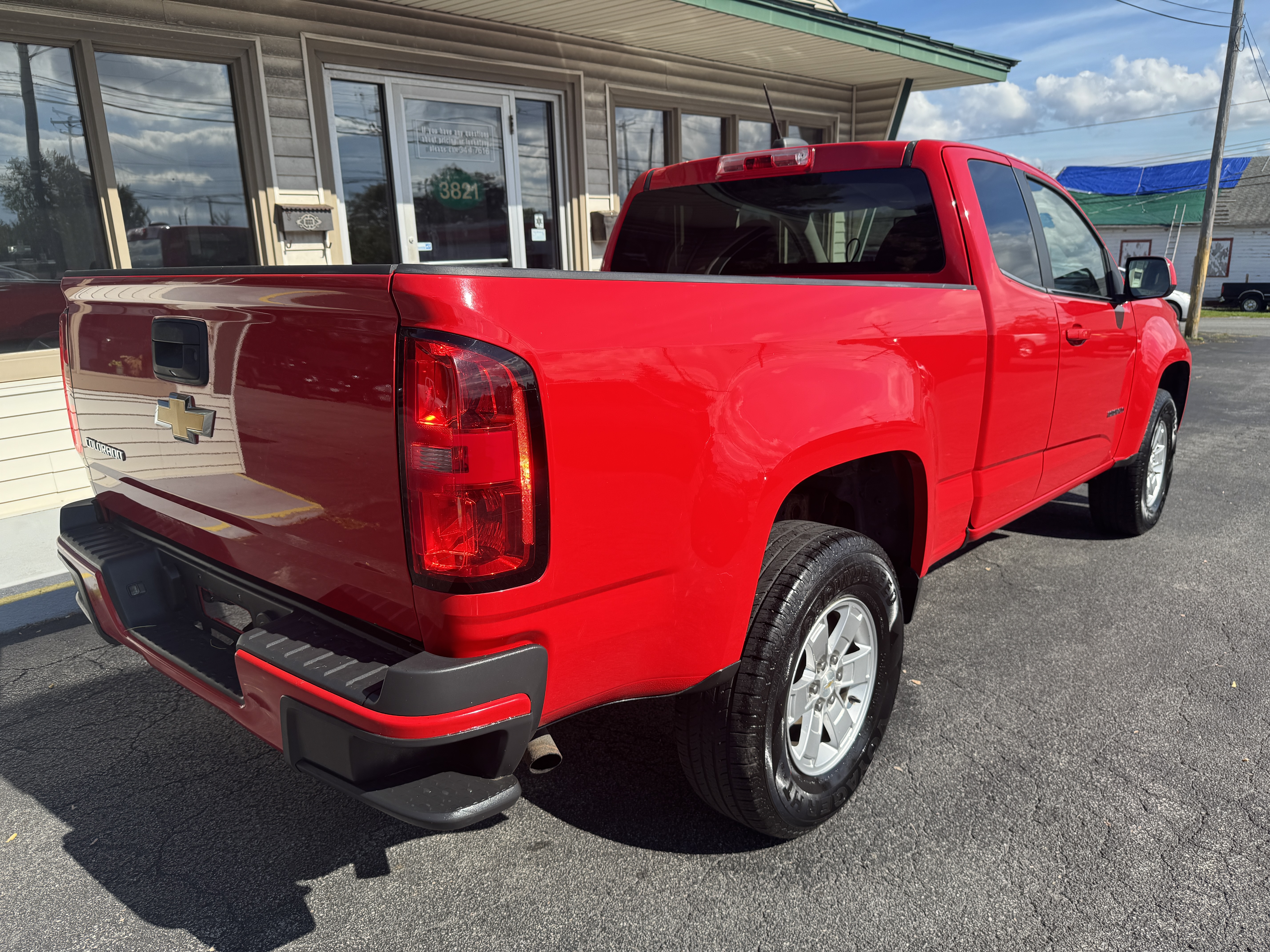 Used 2015 Chevrolet Colorado 2WD Extended Cab W/T image 6