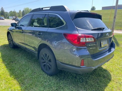Used 2015 Subaru Outback 2.5i Premium AWD/4WD image 8