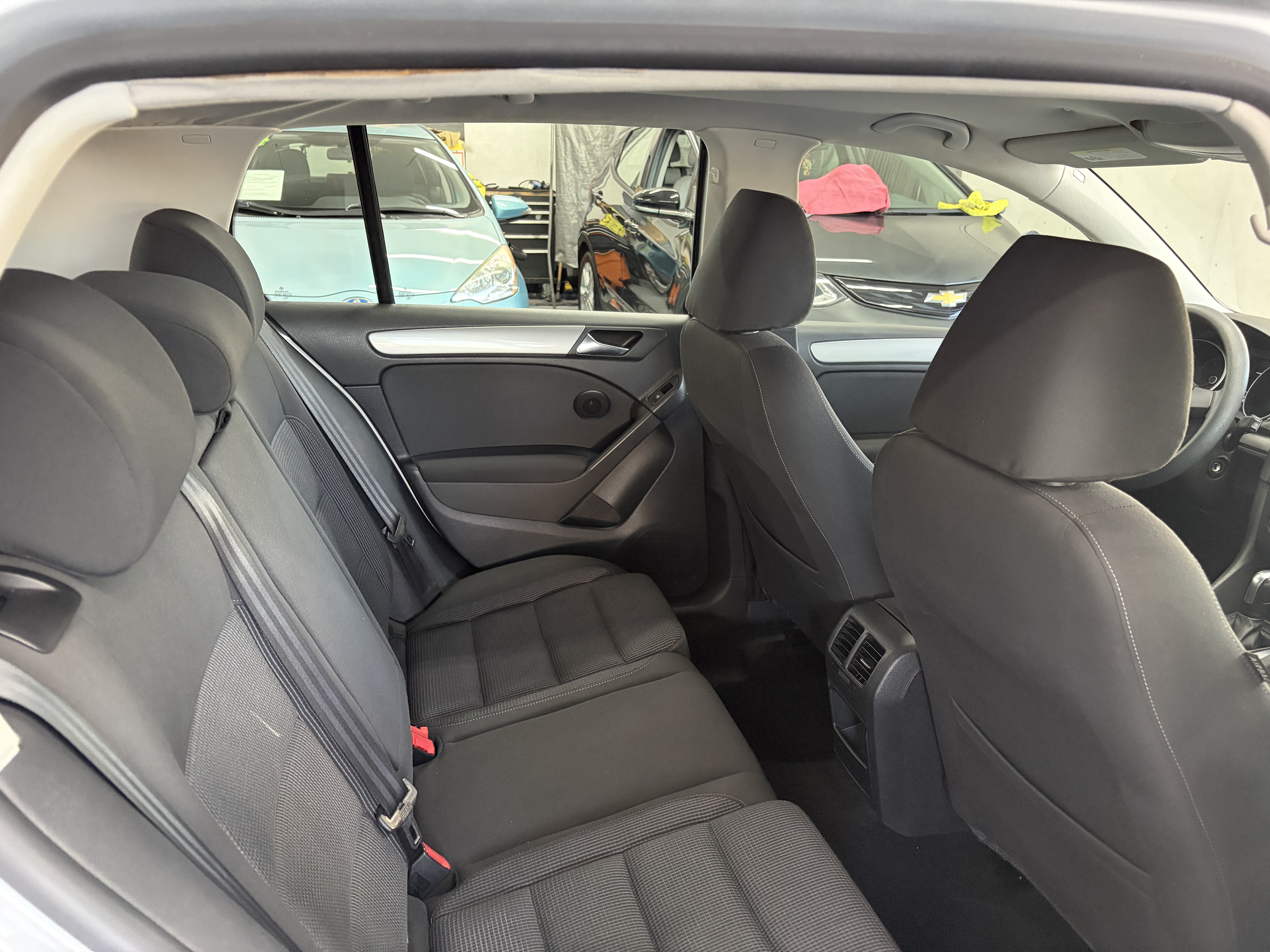 Used 2013 Volkswagen Golf 4-Door FWD image 15