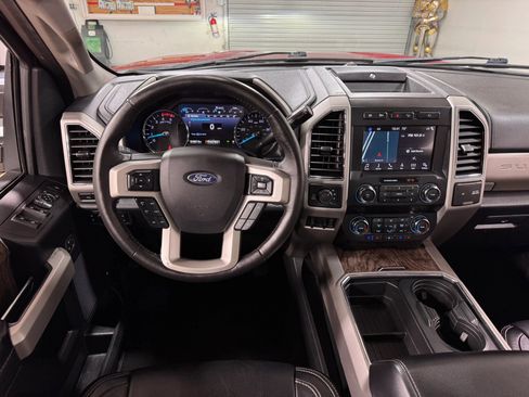 Used 2019 Ford F250 Lariat image 12