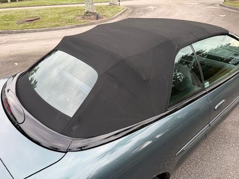 Used 2005 Chrysler Sebring Touring image 21