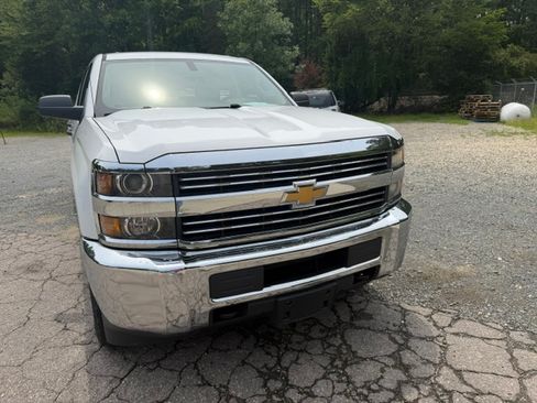 Used 2017 Chevrolet Silverado 2500 4x4 Crew Cab image 5
