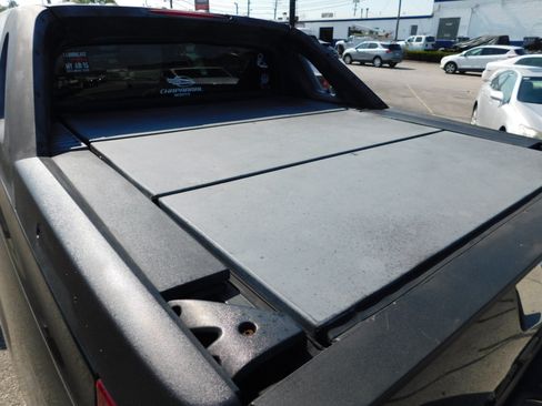 Used 2006 Chevrolet Avalanche LT image 8