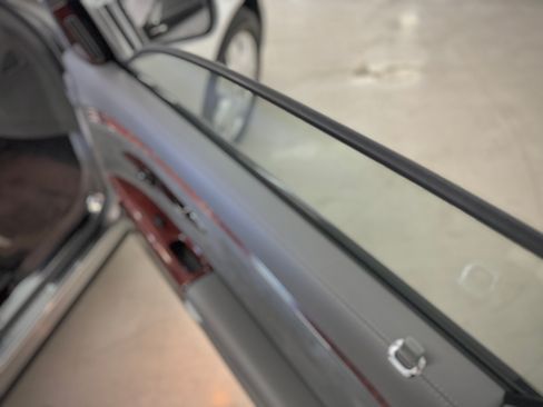 Used 2005 Maybach 57 image 27
