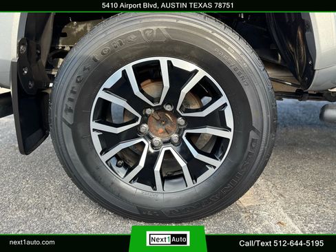 Used 2020 Toyota Tacoma image 40
