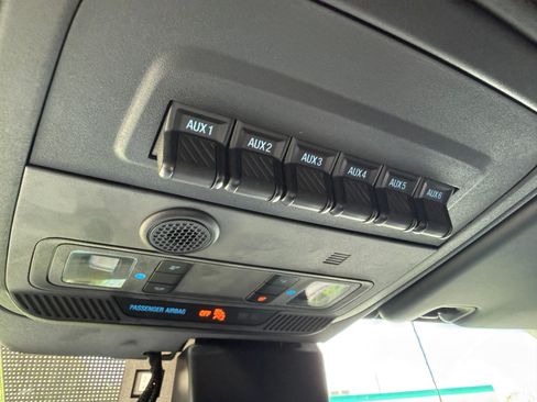 Used 2022 Ford Bronco 4-Door Black Diamond AWD/4WD image 12