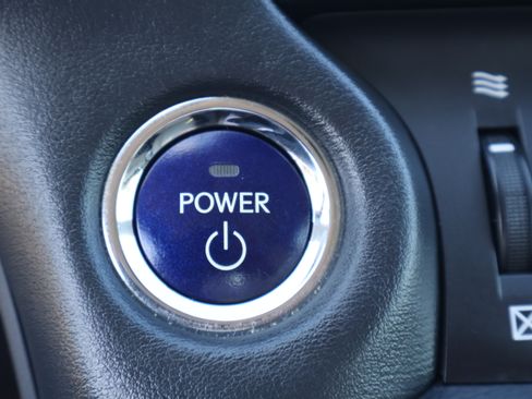 Used 2013 Lexus CT 200h image 25