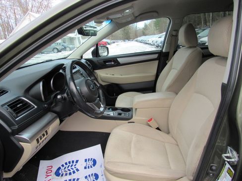 Used 2019 Subaru Outback 2.5i Premium image 13