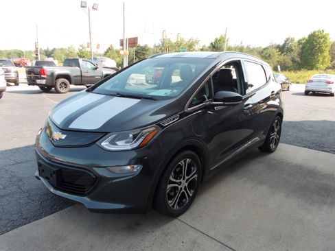 Used 2017 Chevrolet Bolt Premier image 1