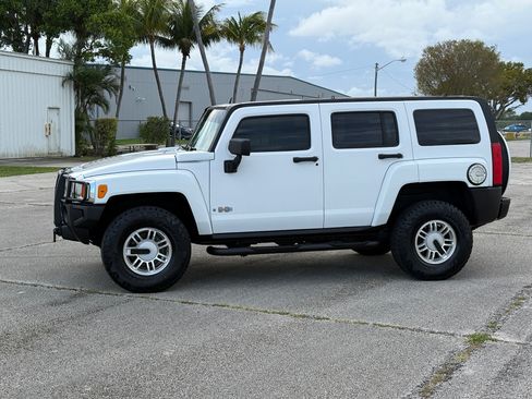Used 2006 HUMMER H3 image 10