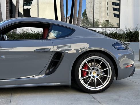 Used 2024 Porsche 718 Cayman GTS image 6