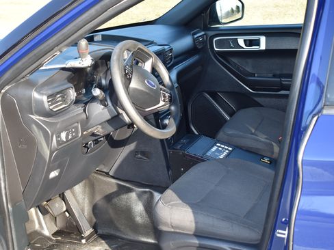 Used 2020 Ford Explorer 4WD Police Interceptor image 16