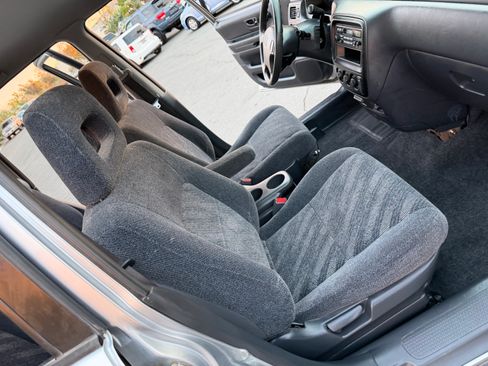 Used 2001 Honda CR-V LX image 33