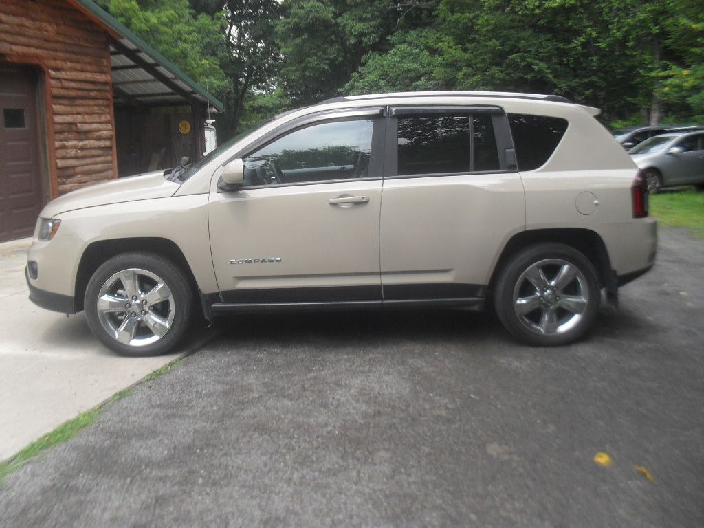 Used 2016 Jeep Compass 4WD Latitude image 5
