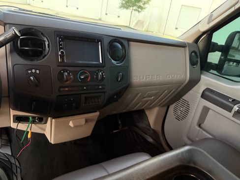 Used 2009 Ford F250 XL image 74