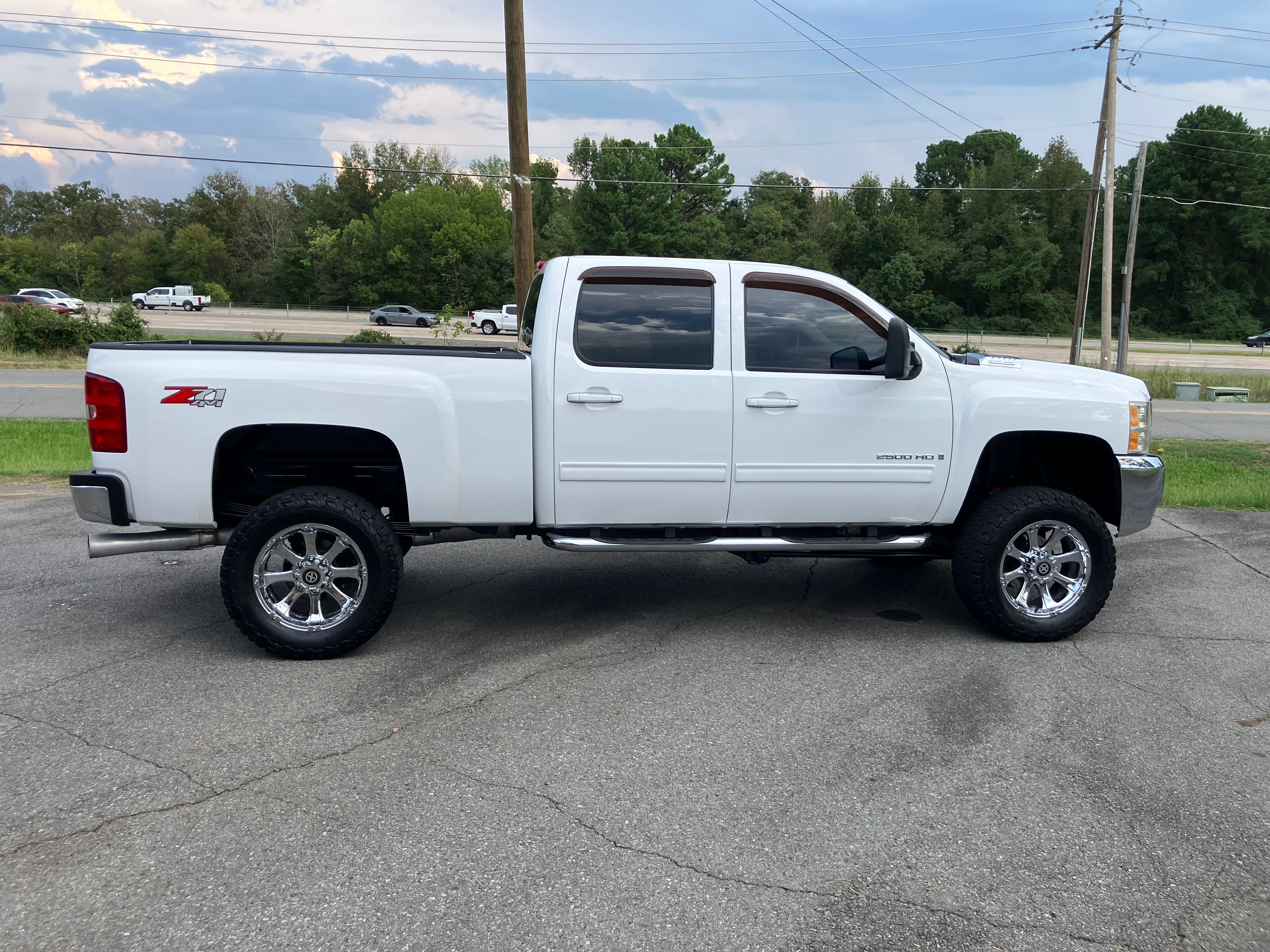 Used 2009 Chevrolet Silverado 2500 4x4 Crew Cab LTZ image 6