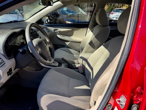 Used 2010 Toyota Corolla LE image 10