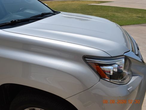Used 2016 Lexus GX 460 GX 460 Premium Sport Utility 4 AWD/4WD image 8