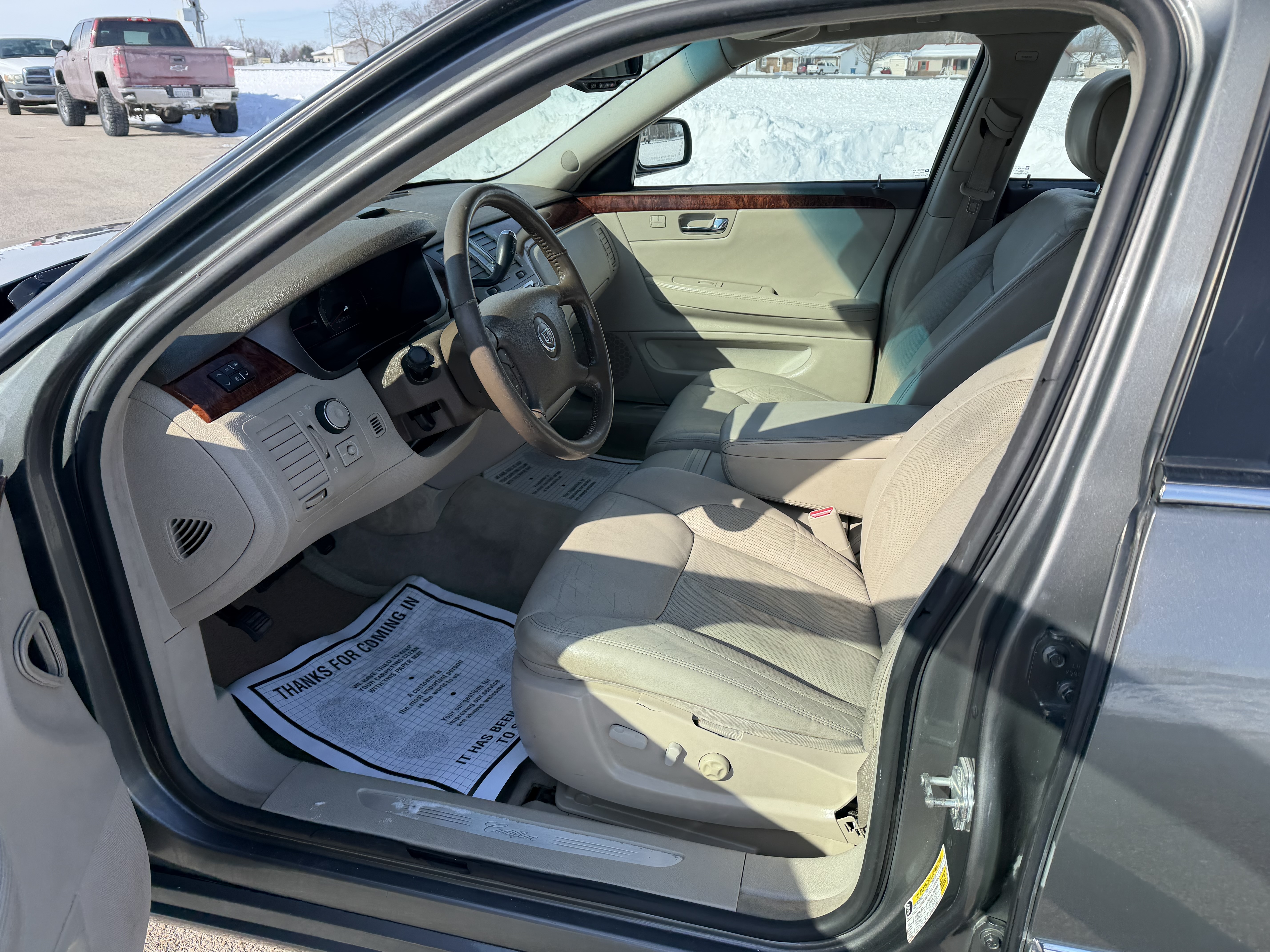 Used 2006 Cadillac DTS Sedan 4D FWD image 10
