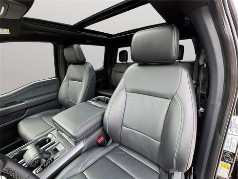 Used 2025 Ford F150 Lariat image 22