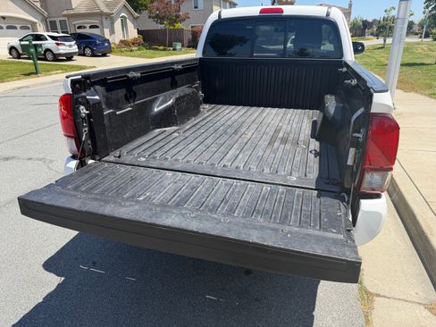 Used 2022 Toyota Tacoma 2WD Access Cab image 18