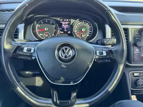 Used 2019 Volkswagen Atlas SE image 16