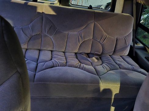 Used 1999 Chevrolet Express 1500 image 25