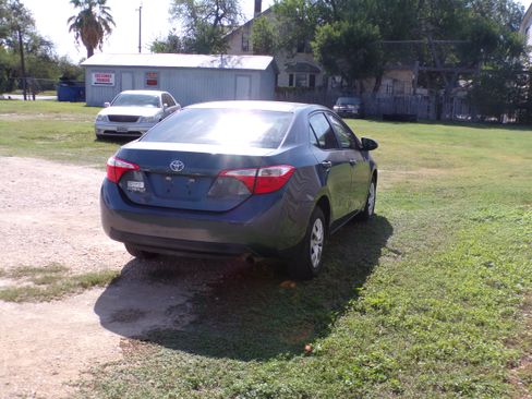 Used 2014 Toyota Corolla image 4