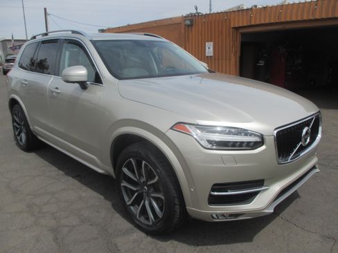 Used 2016 Volvo XC90 T6 Momentum image 19