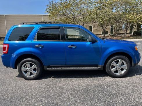 Used 2012 Ford Escape XLT image 2