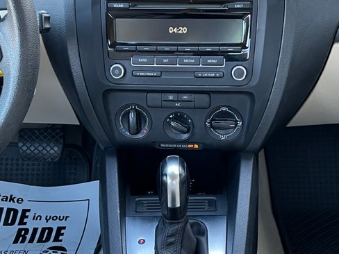 Used 2014 Volkswagen Jetta SE image 11
