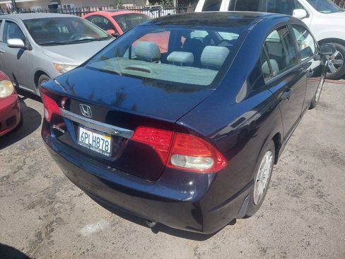 Used 2011 Honda Civic DX-VP image 6